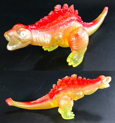 哥斯拉第2形态（2016）金色透明（红色/绿色）