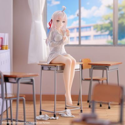 不时用俄语小声说真心话的邻桌艾莉同学 艾莉