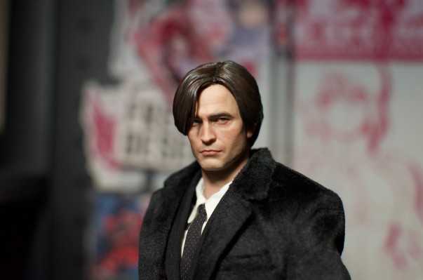 新蝙蝠侠 蝙蝠侠 和 布鲁斯韦恩 收藏级可动人偶