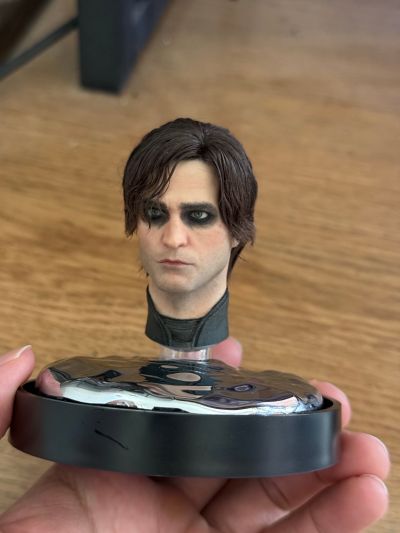 新蝙蝠侠 蝙蝠侠 和 布鲁斯韦恩 收藏级可动人偶