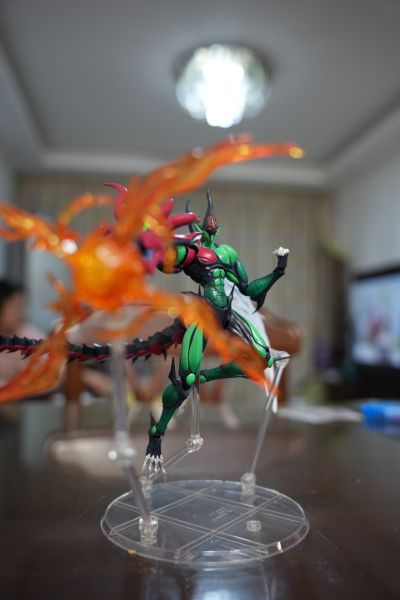 S.H.MonsterArts 元素－英雄 火焰翼人