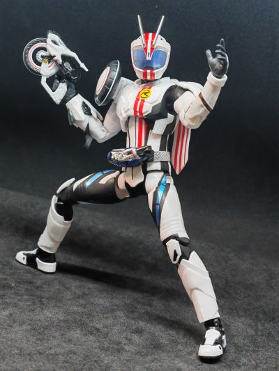 S.H.Figuarts 假面骑士马赫 平成世代版