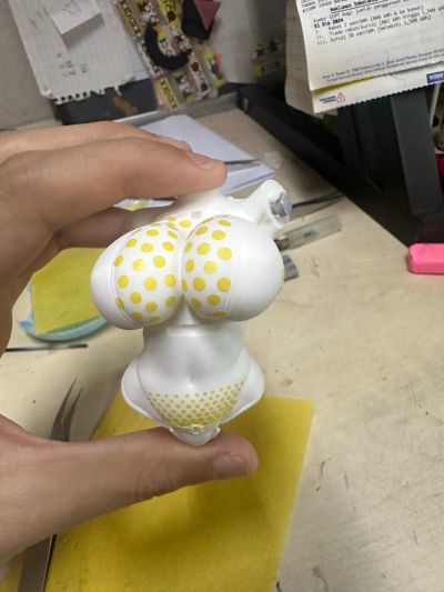 胜利女神：妮姬 露菲 冬日购物狂