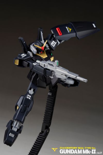 HG 高达基地限定 机动战士Z高达 高达Mk-II（提坦斯样式）（21世纪实战配色）