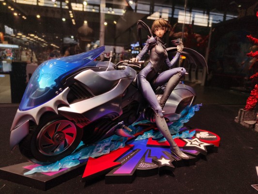 女神异闻录5 新岛真 与 琼安