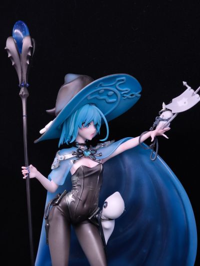 章鱼魔女