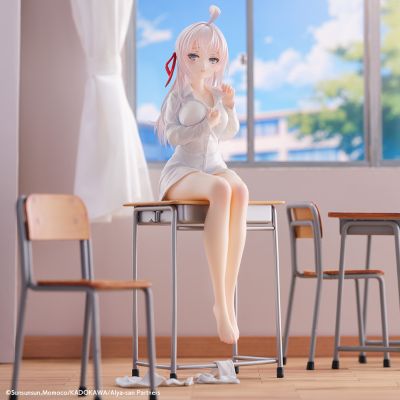 不时用俄语小声说真心话的邻桌艾莉同学 艾莉