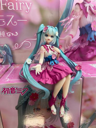 压泡面 初音未来 花仙子 波斯菊