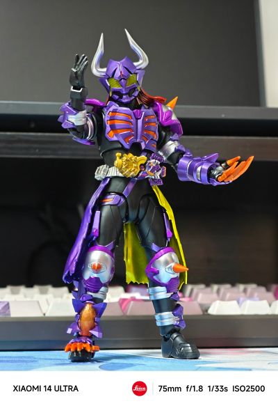 S.H.Figuarts 假面骑士霸牛 狂热僵尸形态