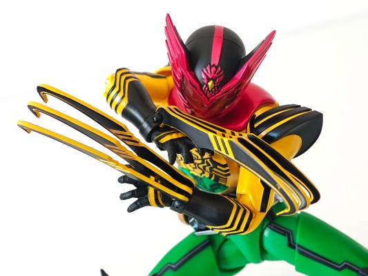 S.H.Figuarts(真骨雕制法) 假面骑士卌骑与欧兹 电影大战 超级激战 假面骑士欧兹 超级鹰虎蝗联组