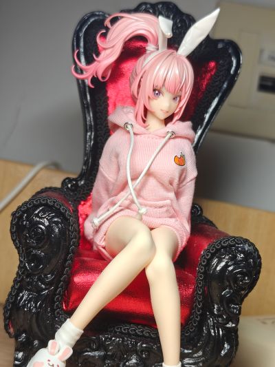 樱粉色兔耳布制卫衣+白色兔子拖鞋套装