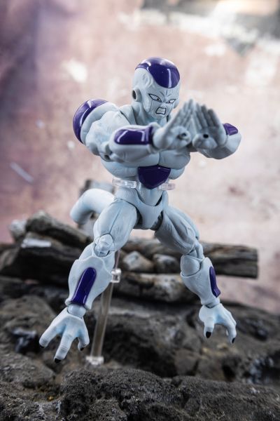 S.H.Figuarts  全力弗利萨