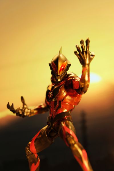 S.H.Figuarts 贝利亚奥特曼 透明配色版