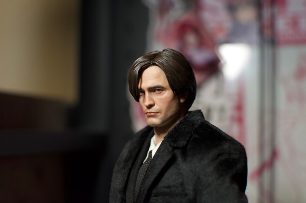 新蝙蝠侠 蝙蝠侠 和 布鲁斯韦恩 收藏级可动人偶