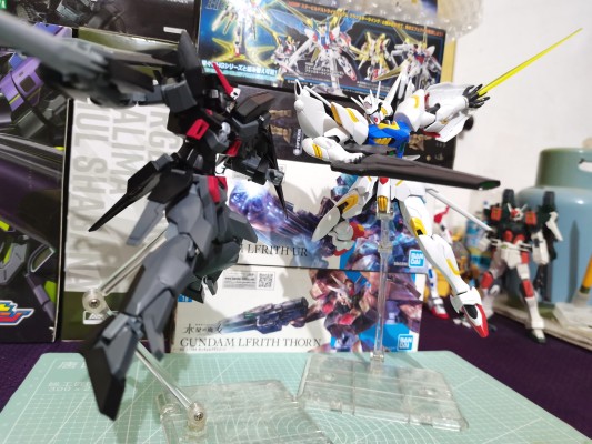 HG  机动战士高达AGE 雷吉鲁斯高达