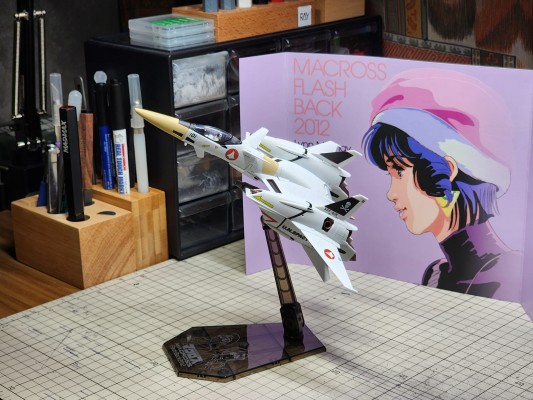 HI-METAL R VF-4  雷霆号三代 -超时空要塞 Flash Back 2012-