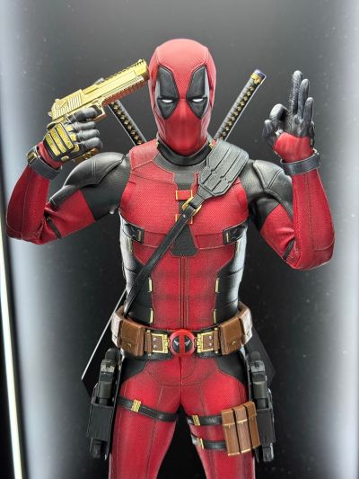 MMS746/MMS746B 死侍与金刚狼 死侍