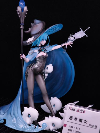 章鱼魔女