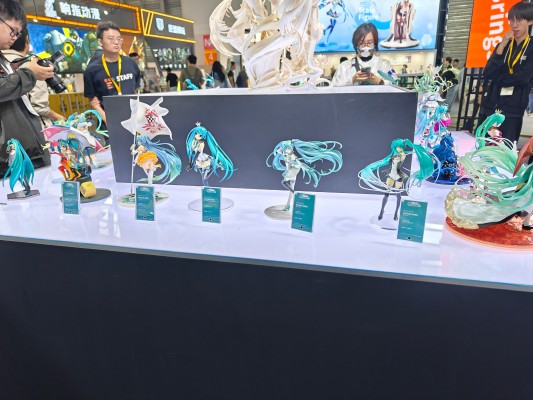 HELLO! GOOD SMILE 初音未来 透明珠光