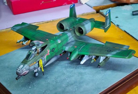 1376  1/72 A-10 A/C 雷电II 海湾战争