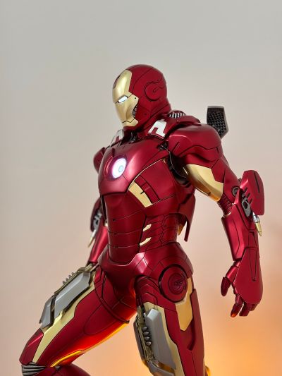 漫威 钢铁侠 7号装甲 全身像