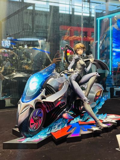 女神异闻录5 新岛真 与 琼安