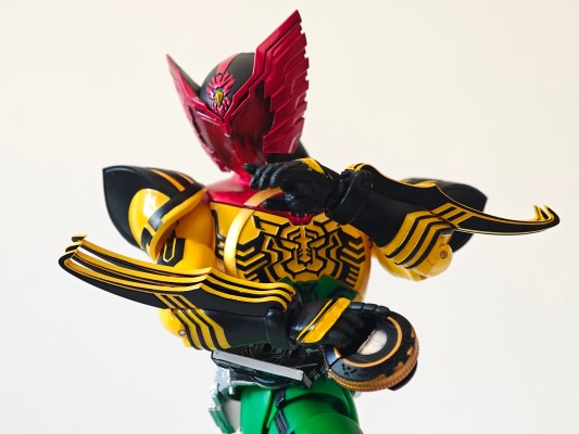 S.H.Figuarts(真骨雕制法) 假面骑士卌骑与欧兹 电影大战 超级激战 假面骑士欧兹 超级鹰虎蝗联组