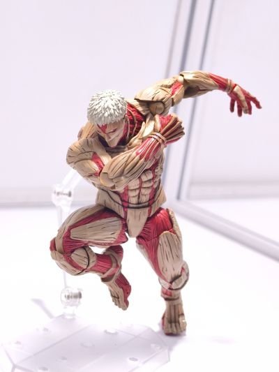 转轮科技系列 惊奇山口 铠之巨人