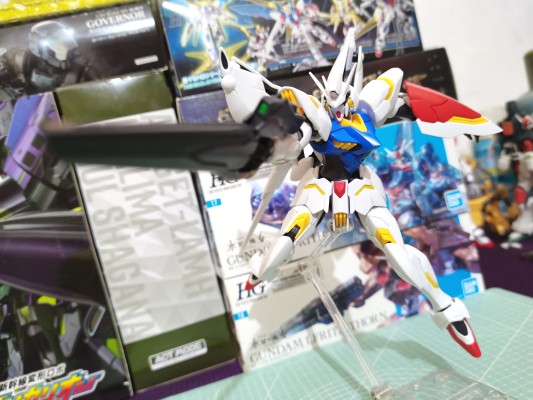 HG  机动战士高达AGE 雷吉鲁斯高达