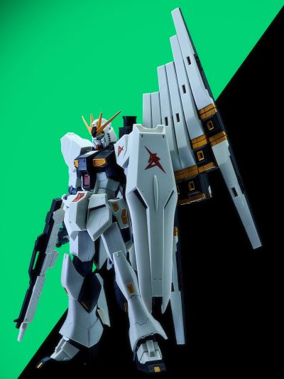 ROBOT魂 R-115 机动战士高达 逆袭的夏亚 RX-93ν 高达