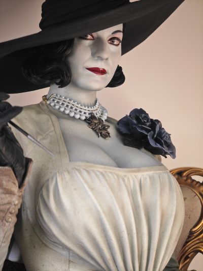 TLCRE-01 生化危机8 阿契娜·蒂米特雷斯库