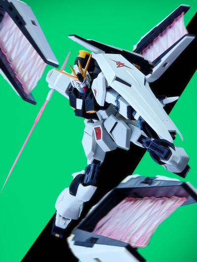 ROBOT魂 R-115 机动战士高达 逆袭的夏亚 RX-93ν 高达