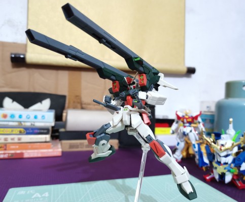 HG 1/144  闪电暴风高达