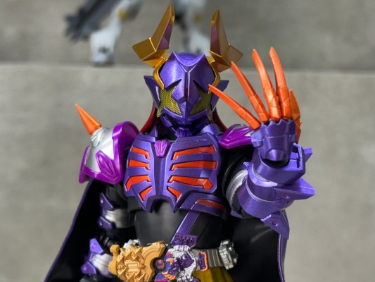 S.H.Figuarts 假面骑士霸牛 狂热僵尸形态