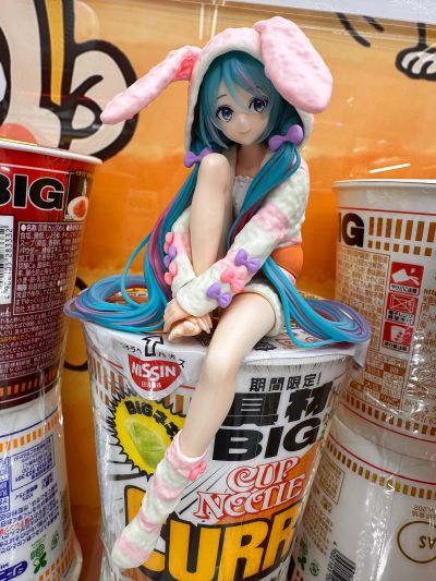 初音未来 压泡面人偶-兔耳睡衣-