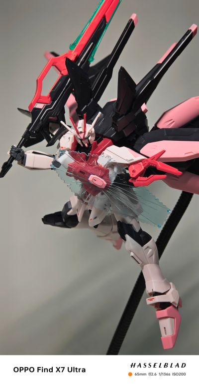 HG 1/144 完美强袭自由嫣红高达（全备型嫣红强袭自由高达）