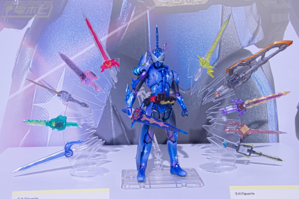 S.H.Figuarts  假面骑士十圣刃