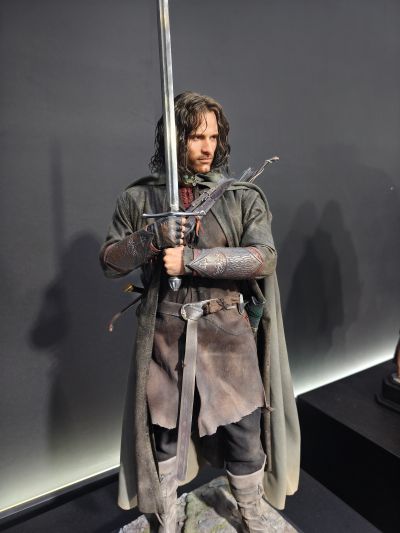 指环王 1/3阿拉贡全身像