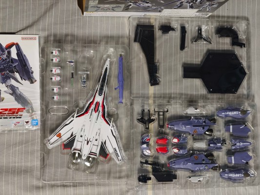 DX超合金 超时空要塞F VF-25F 超级弥赛亚女武神（早乙女有人专用） 重生版