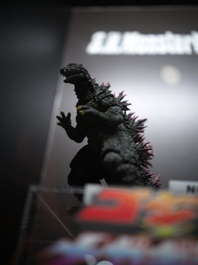 S.H.MonsterArts 哥斯拉（2000）