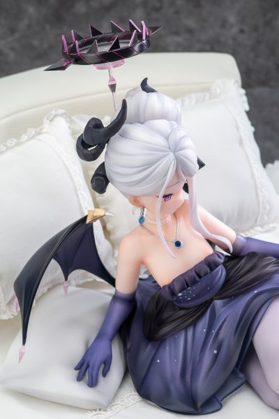 蔚蓝档案 空崎日奈 礼服