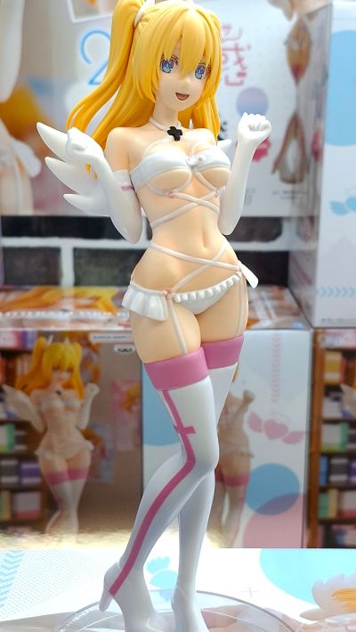 2.5次元的诱惑 独特魅力  美莉艾拉 卫生小队造型