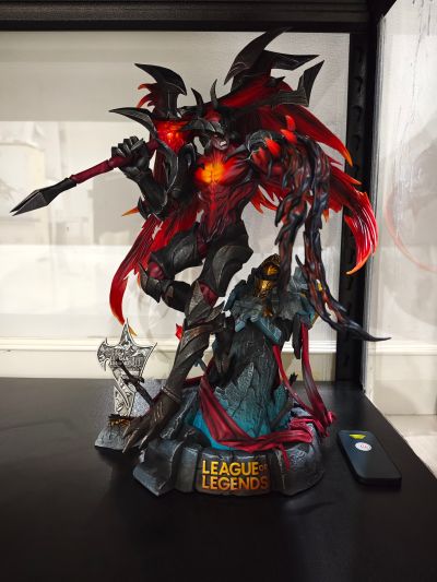 英雄联盟 暗裔剑魔 亚托克斯