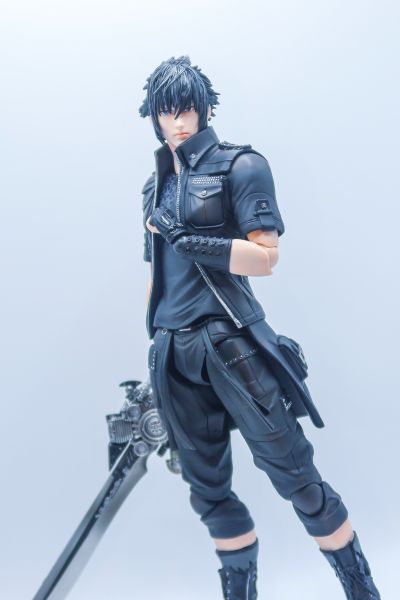 PlayArts改 最终幻想XV 诺克提斯