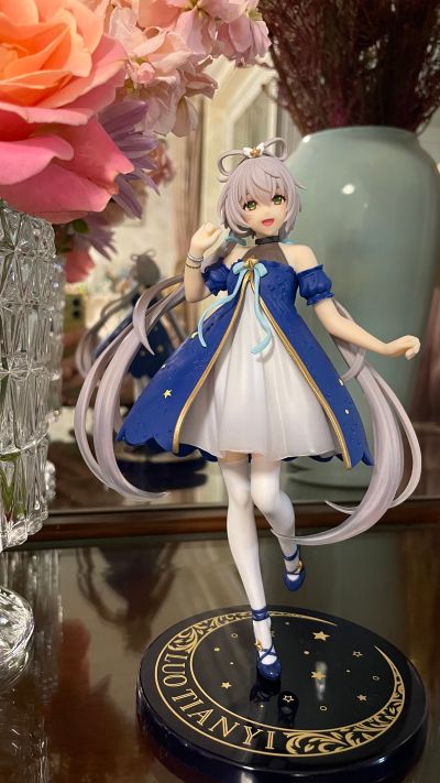 Coreful 洛天依 ~星空礼服款~