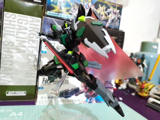 HG 1/144  黑骑士小队 暴恶（格里芬·阿尔巴莱斯特专用机）