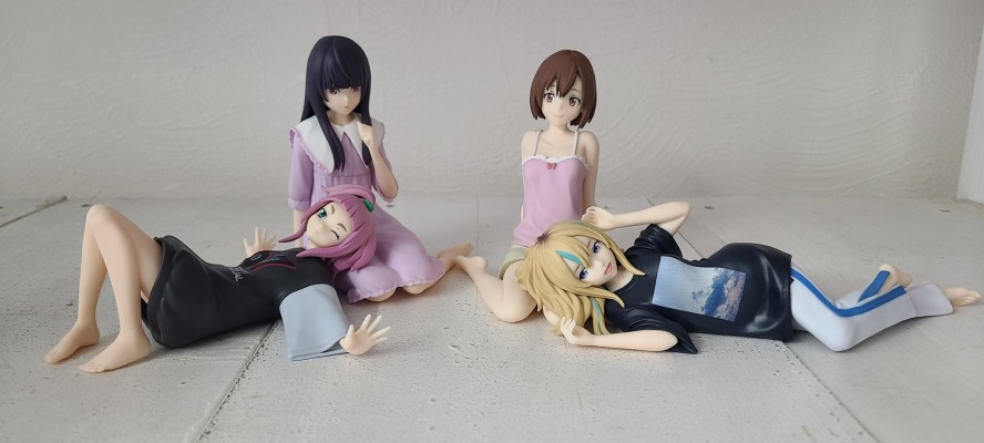 夜晚的水母不会游泳 小坐系列奖品人偶 “渡濑季初”