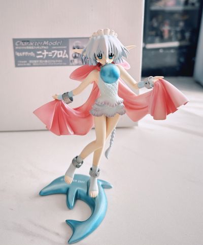 Characterモデル系列 5 モルダヴァイト ニナ＝フロム 