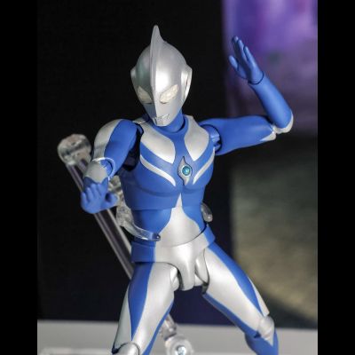 S.H.Figuarts 高斯奥特曼 月神形态