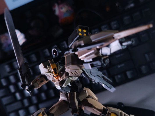 HG 1/144  量子型00指挥官高达 沙漠战样式